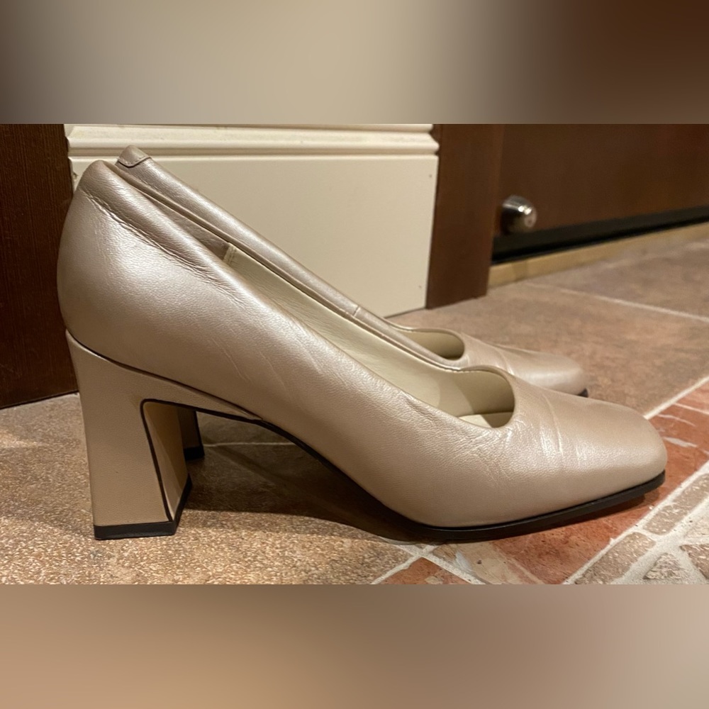 Champagne Pumps - Size 6 - Picture 4 of 9